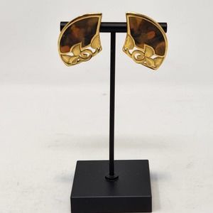 Berebi Vintage Swirl Enamel Gold Tone Leaf Open Work Post Earrings Abstract 80s